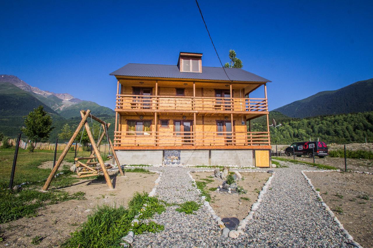 Guesthouse Gio Kashveti エクステリア 写真